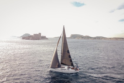 Charter Sailboat Dufour 40e Performance Marseille