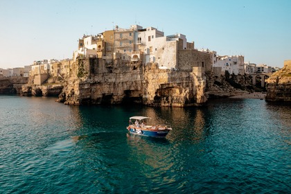 Hire Motorboat gozzo 10 Polignano a Mare