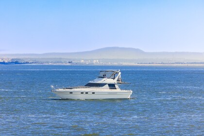 Charter Motorboat Princess V45 São Martinho do Porto