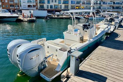 Hire Motorboat White Shark 280 Luxe Empuriabrava