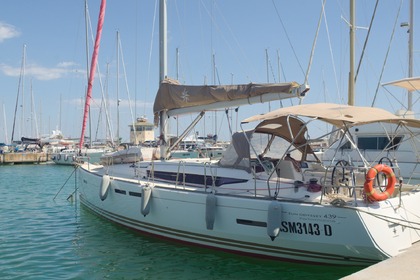 Hire Sailboat JEANNEAU Sun Odyssey 439i Performance Ostia