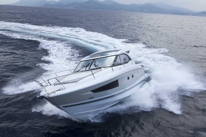 Rental Motorboat Jeanneau Leader 36 Naples