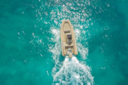 Hire Motorboat Zodiac Medeline 6.60 Le Gosier