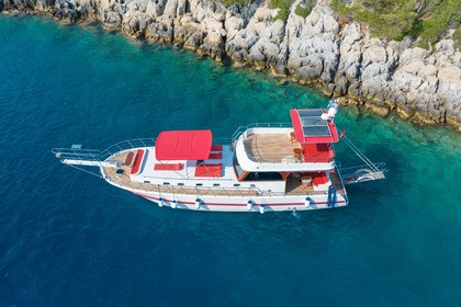 Hire Gulet Luxury gulet with a capacity of 6 people in Gocek 2023 Fethiye