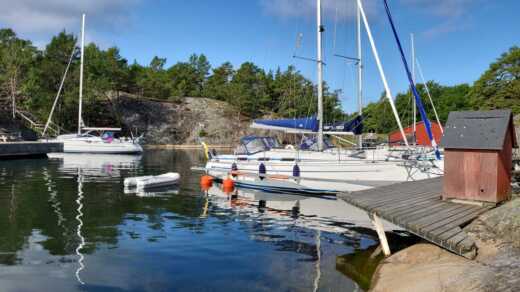 Stoccolma Sailboat Bavaria 34 alt tag text