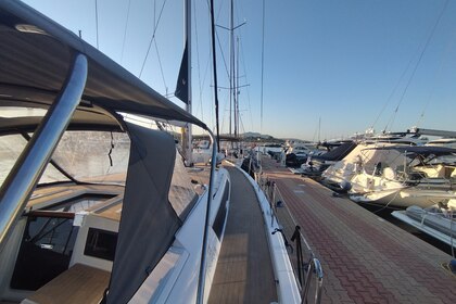 Hire Sailboat Dufour Dufour 530 Exclusive owner's version Portisco