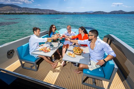 Motorboat Pardo P38 boat plan