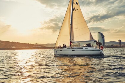 Alquiler Velero Bavaria Bavaria 37 Cruiser Barcelona