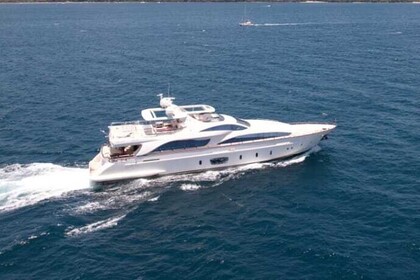 Charter Motor yacht Azimut 105-foot Azimut Jumbo yacht Guanacaste