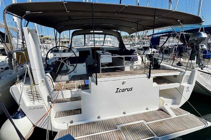 Verhuur Zeilboot Dufour Yachts Dufour 470 - 4 cab. Golfo Aranci