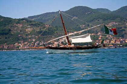 Charter Sailboat Leudo Custom 14 mt La Spezia