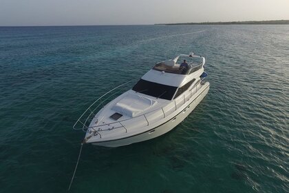 Hire Motor yacht Azimut 47 Puerto Aventuras