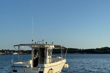 Alquiler Lancha Triakis c30 Pula