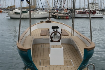 Hire Motorboat Electric Inside Elèctrica 800 Palamós