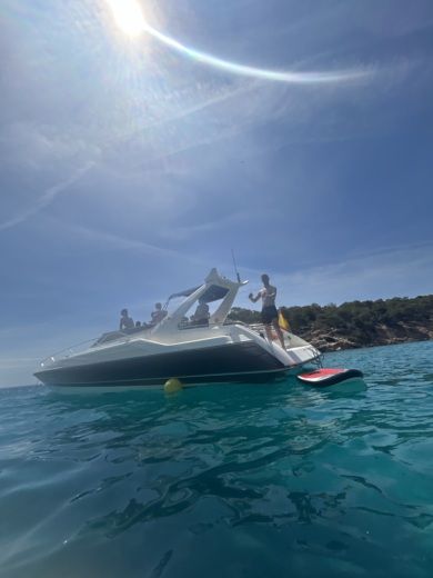 Palma de Mallorca Motorboat Sunseeker Apache 45 alt tag text