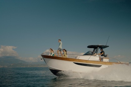 Hire Motorboat Mimi Libeccio 9.5 Peschiera del Garda