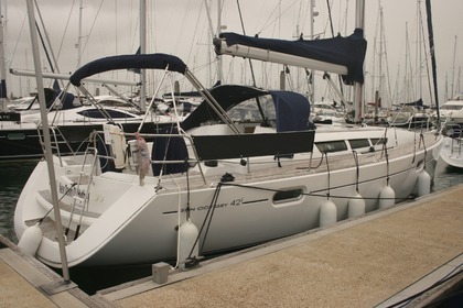 Hire Sailboat Jeanneau 42I Hampshire
