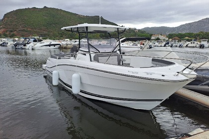 Hire Motorboat JEANNEAU 9.0 Saint-Florent