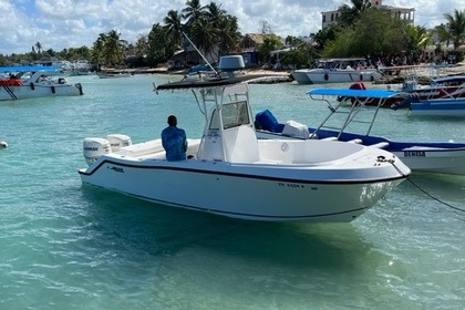 Alquiler Lancha MAKO MAKO 26 CENTER CONSOLE Bayahibe