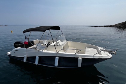 Location Bateau à moteur Quicksilver Activ 675 Open Saint-Aygulf