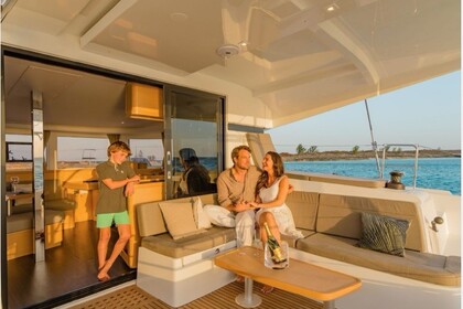 Charter Catamaran Lagoon-Bénéteau Lagoon 42 - 3 + 1 cab. Tortola