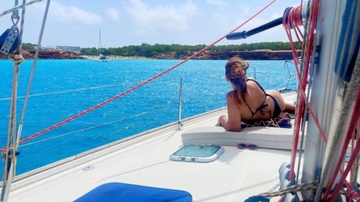 Formentera Sailboat Beneteau Oceanis 473 alt tag text