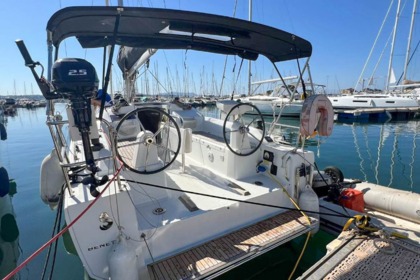 Location Voilier 4 OCEANIS 30.1 - JE (2D/0C/0P) Bandol