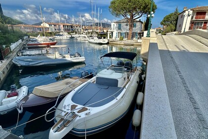 Charter RIB Capelli Capelli Tempest 900 Grimaud