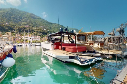 Hire Motorboat Cranchi Cranchi 40 Castellammare di Stabia