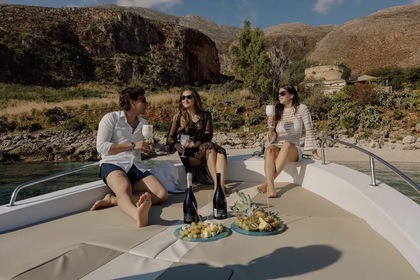 Location Bateau à moteur Barqa Q20 Sorrente