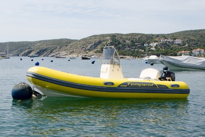 Rental Motorboat Capelli Capelli Tempest 400 Cadaqués