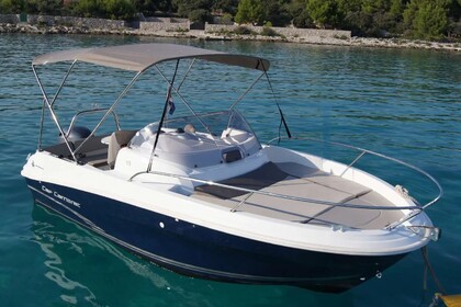 Charter Motorboat Jeanneau cap camarat 5,5 wa Novalja