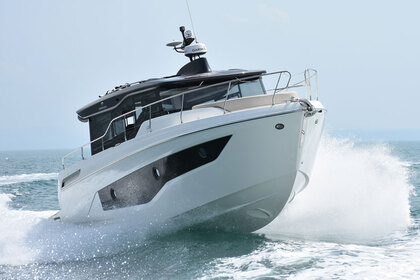 Location Bateau à moteur Cranchi T36 Crossover Sopot