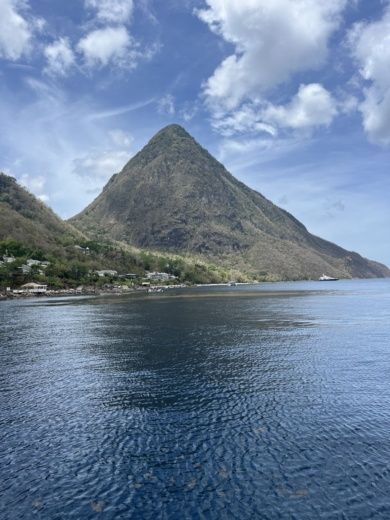 Castries Motorboat Mirage 2001 alt tag text