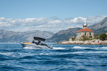 Aluguel Lancha Quicksilver 675 Porto de Markarska