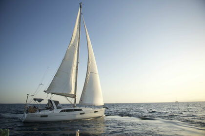 Charter Sailboat BENETEAU 41.1 Mykonos