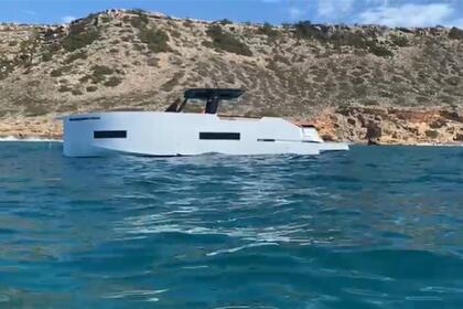 Charter Motorboat DE ANTONIO YACHTS D50 Palma de Mallorca