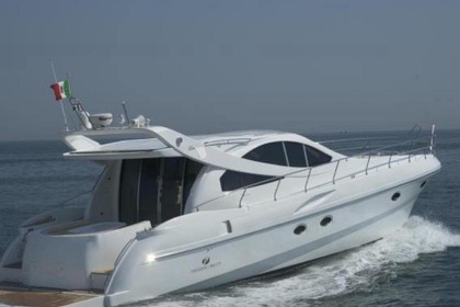 Charter Motorboat innovazione e progetti Alena 48 Sainte-Maxime