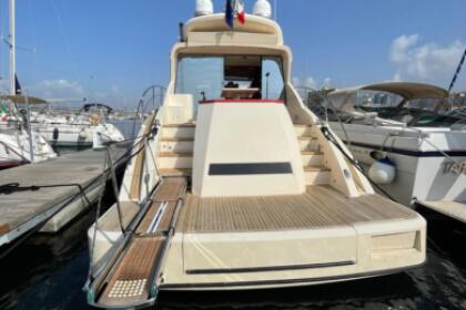 Noleggio Yacht a motore Santarpia 55 Genova