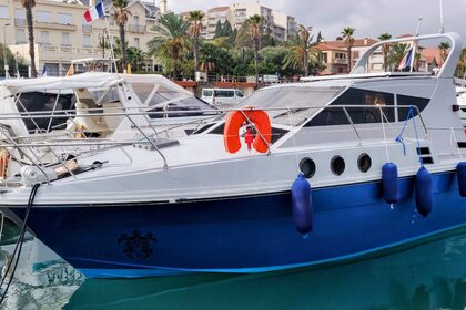 Rental Motorboat Azimut AZ 32 Banyuls-sur-Mer
