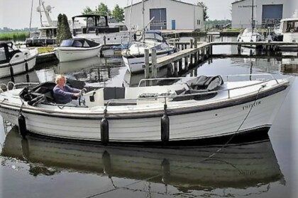 Rental Motorboat Rivercruise Softtop Sneek