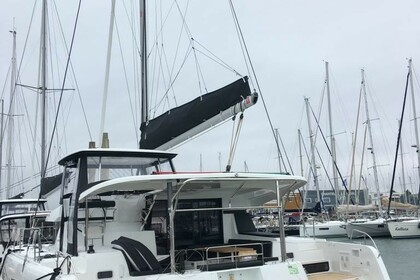 Charter Catamaran LAGOON Lagoon 42 - Premium A/C Saint Vincent and the Grenadines