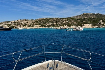 Noleggio Yacht a motore Princess Princess FLY 62 Costa Smeralda
