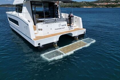 Charter Motorboat Fountaine Pajot My 37 Saint-Raphaël
