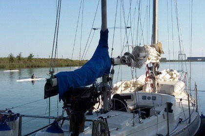 Charter Sailboat Zuanelli Z42 Ketch Bari