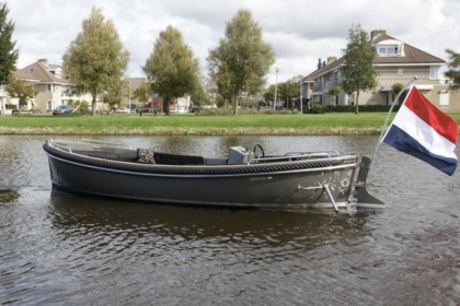Charter Motorboat Seafury 730 Vinkeveense Plassen