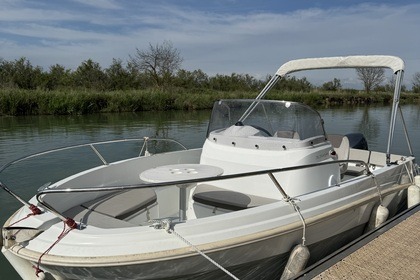 Hire Motorboat Jeanneau Cap Camarat 5.5 Style 2 Palavas-les-Flots