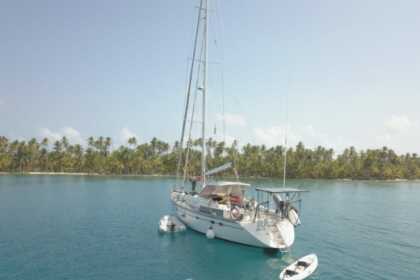 Charter Sailboat JEANNEAU 18m Hyères