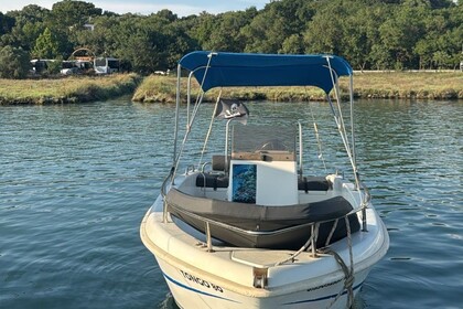 Charter Motorboat Ranier soverado Ksamil