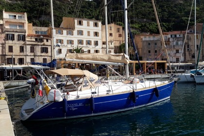 Hyra båt Segelbåt BENETEAU Oceanis 411 Ajaccio